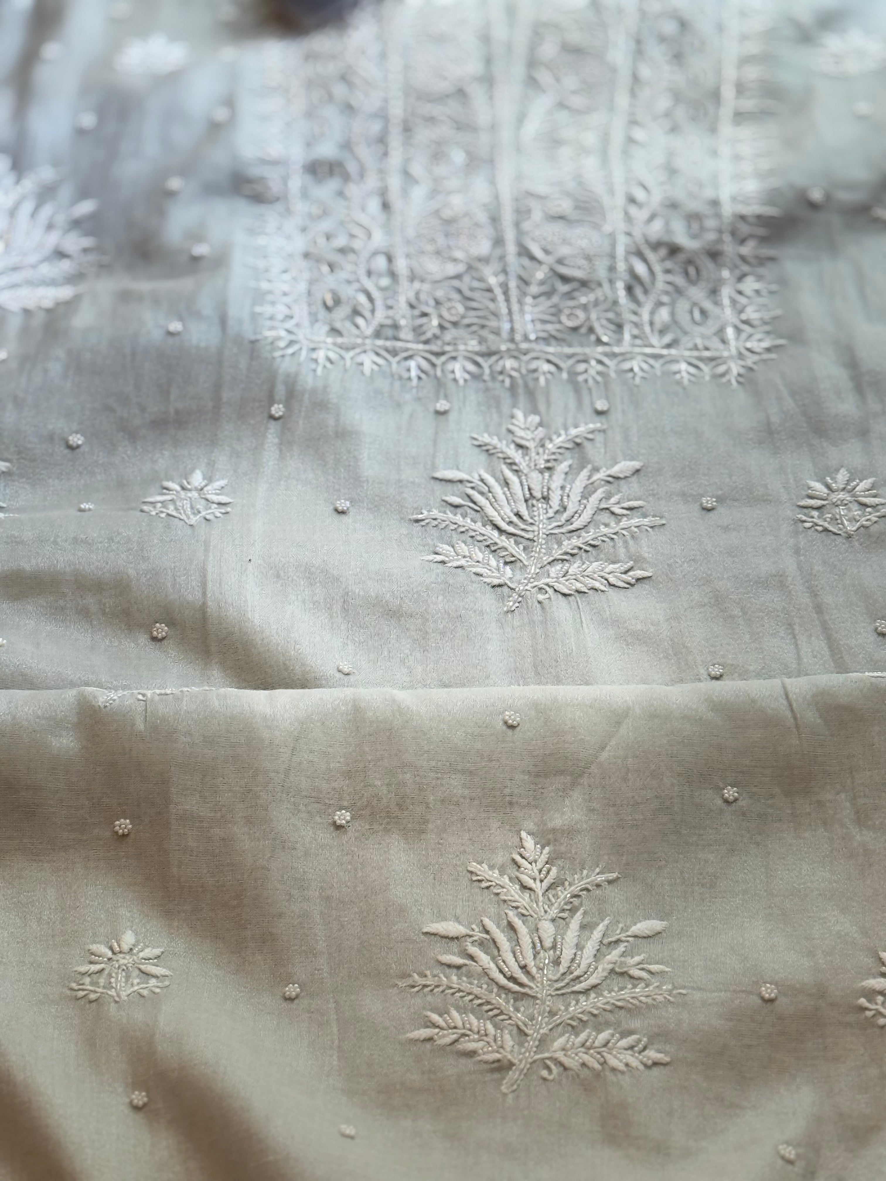 Tissue Ready to Wear Set: Silver