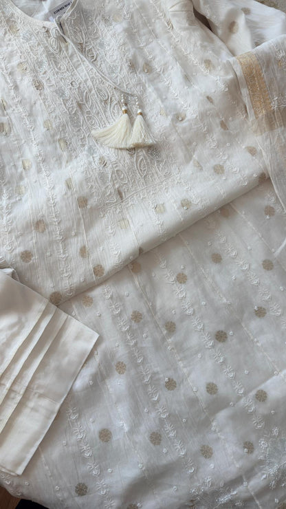 Mul Chanderi Chikankari Anarkali with Banarasi bootis, pearl & cutdana embellishments- Ivory