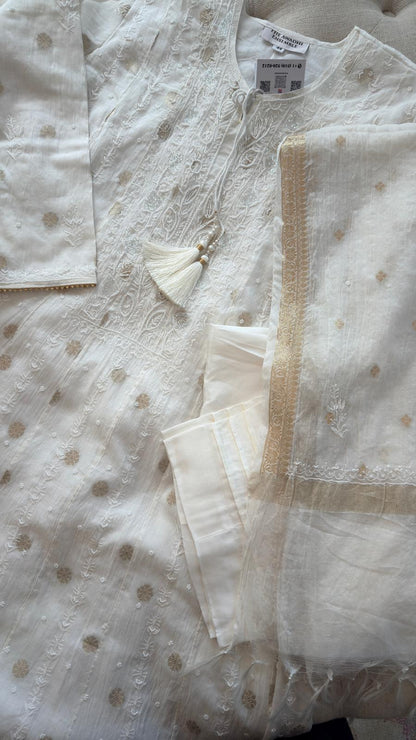 Mul Chanderi Chikankari Anarkali with Banarasi bootis, pearl & cutdana embellishments- Ivory
