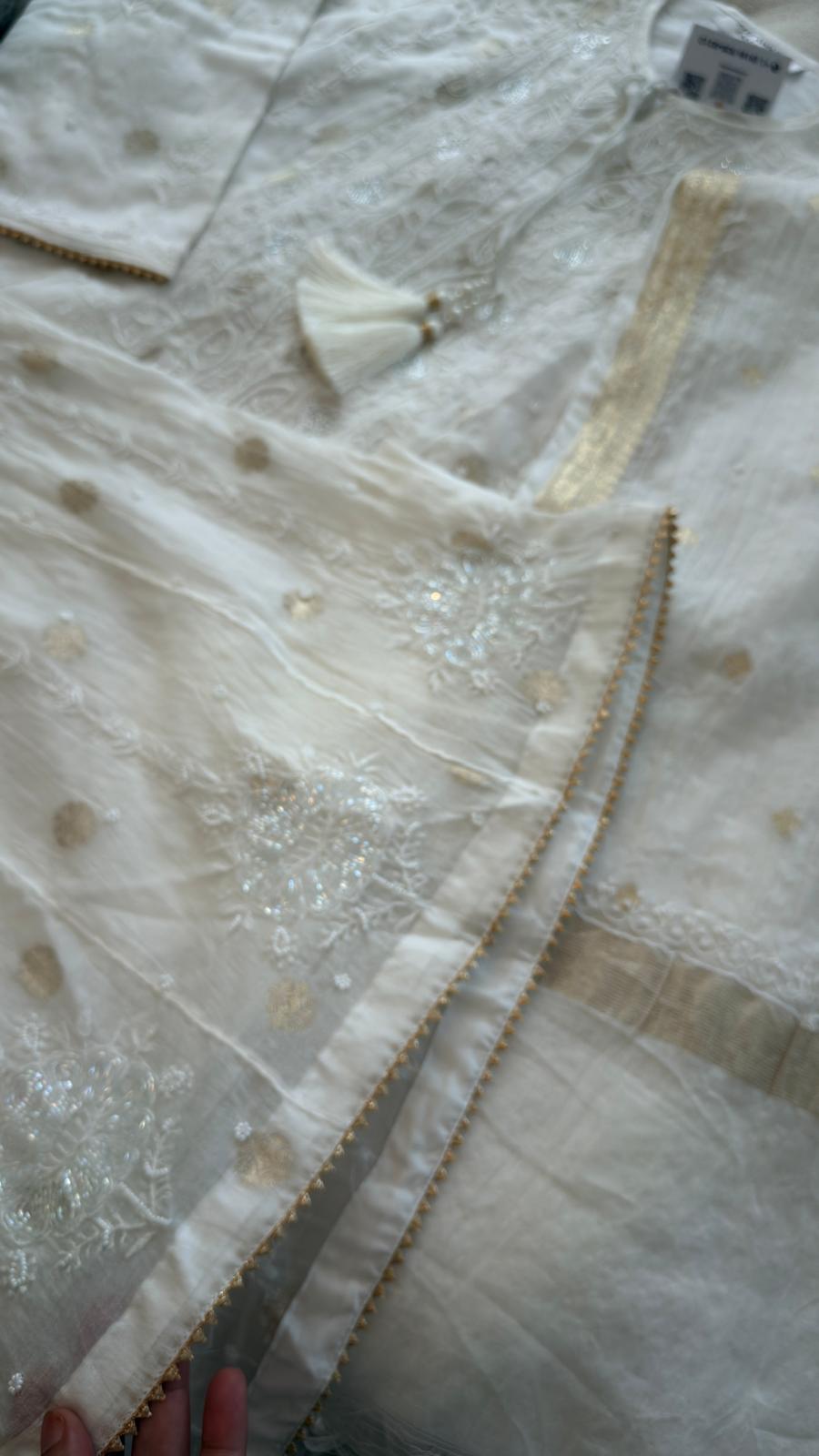 Mul Chanderi Chikankari Anarkali with Banarasi bootis, pearl & cutdana embellishments- Ivory